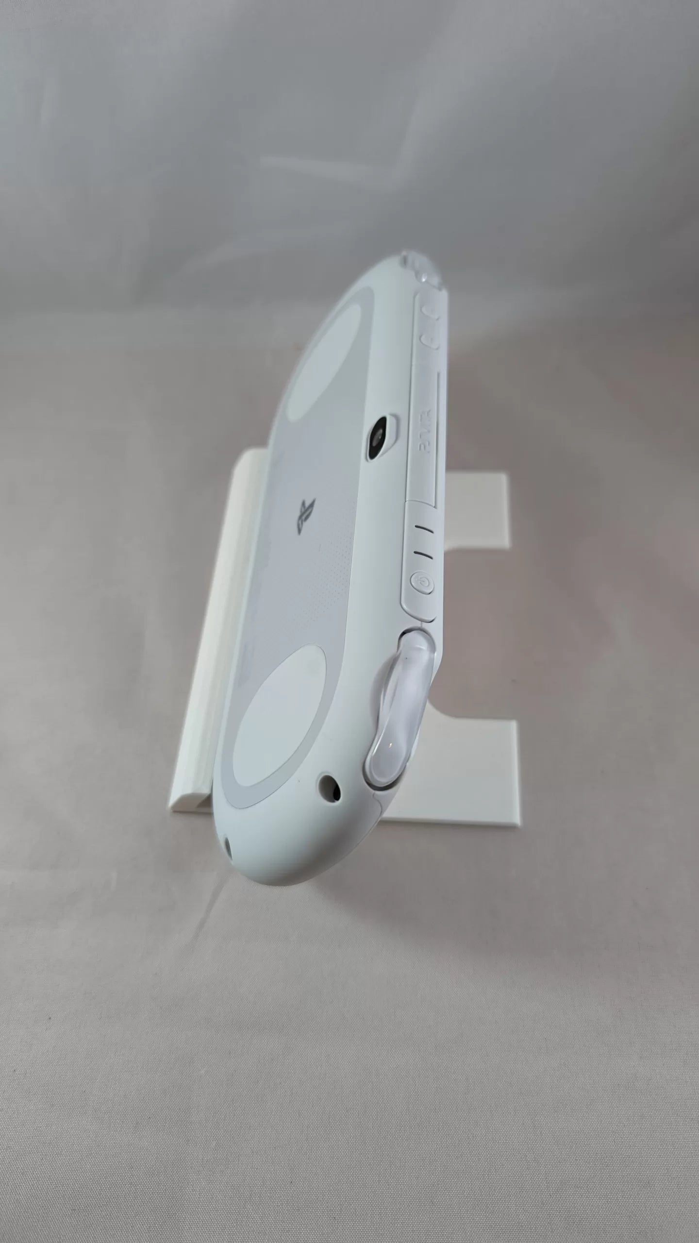 PS VITA - PCH 2000  PlayStation GLACIAR WHITE (JAPAN EDITION) SONY