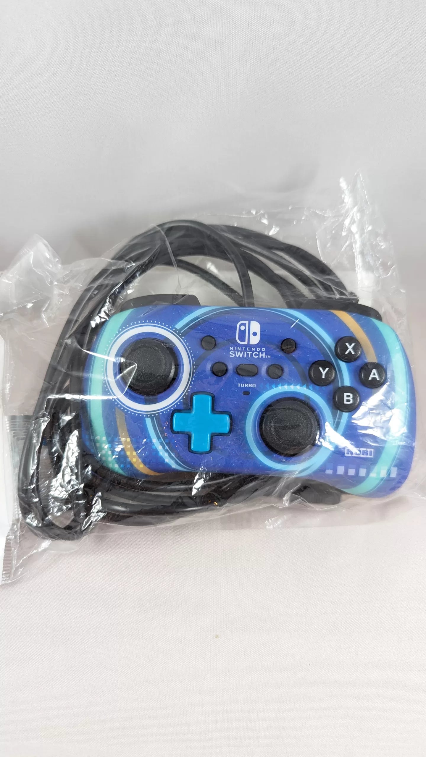 SWITCH HORI PAD - Mini cyclone blue controller (like new) Nintendo Japan Original Edition