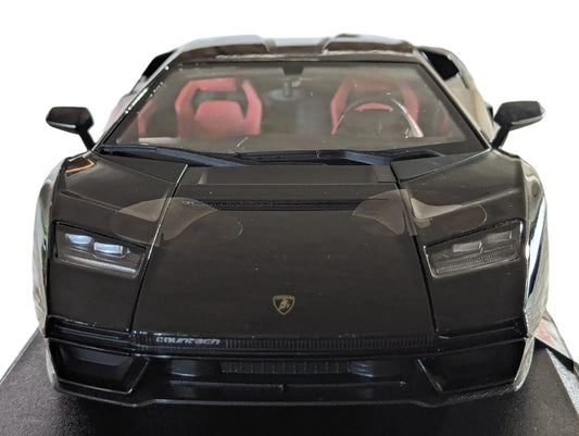 1:18 Maisto - Lamborghini Countach LPI 800-4 Black  (BRAND NEW) 1/18