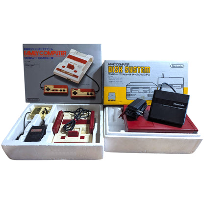 UNIDAD FAMICOM + DISCO FAMICOM (EN CAJA, NUEVA, CON CORREA REPARADA) NINTENDO (SOLO Edición JAPONESA)