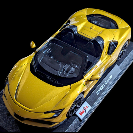 1:18 Maisto - Ferrari SF90 Spider Gold (BRAND NEW) 1/18