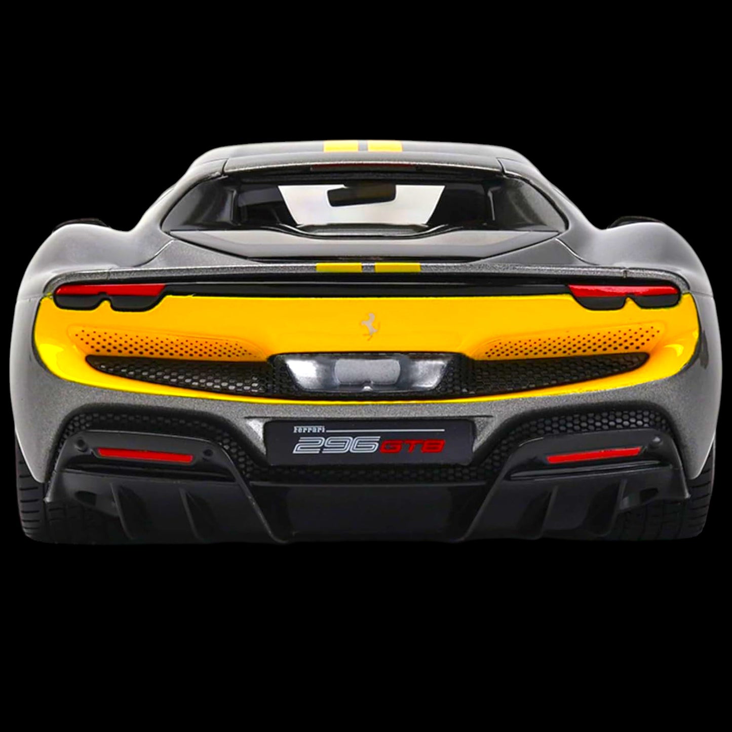 1:18 Maisto - Ferrari 296 GTB Assetto Fiorano - Raya plateada/amarilla (NUEVO) 1/18