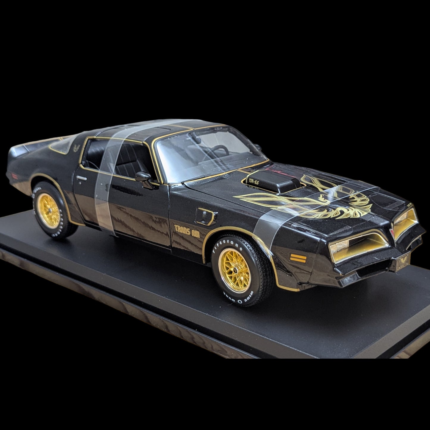 1:18 Maisto Pontiac Firebird Trans Am 1978 - Negro con detalles dorados (NUEVO) 1/18