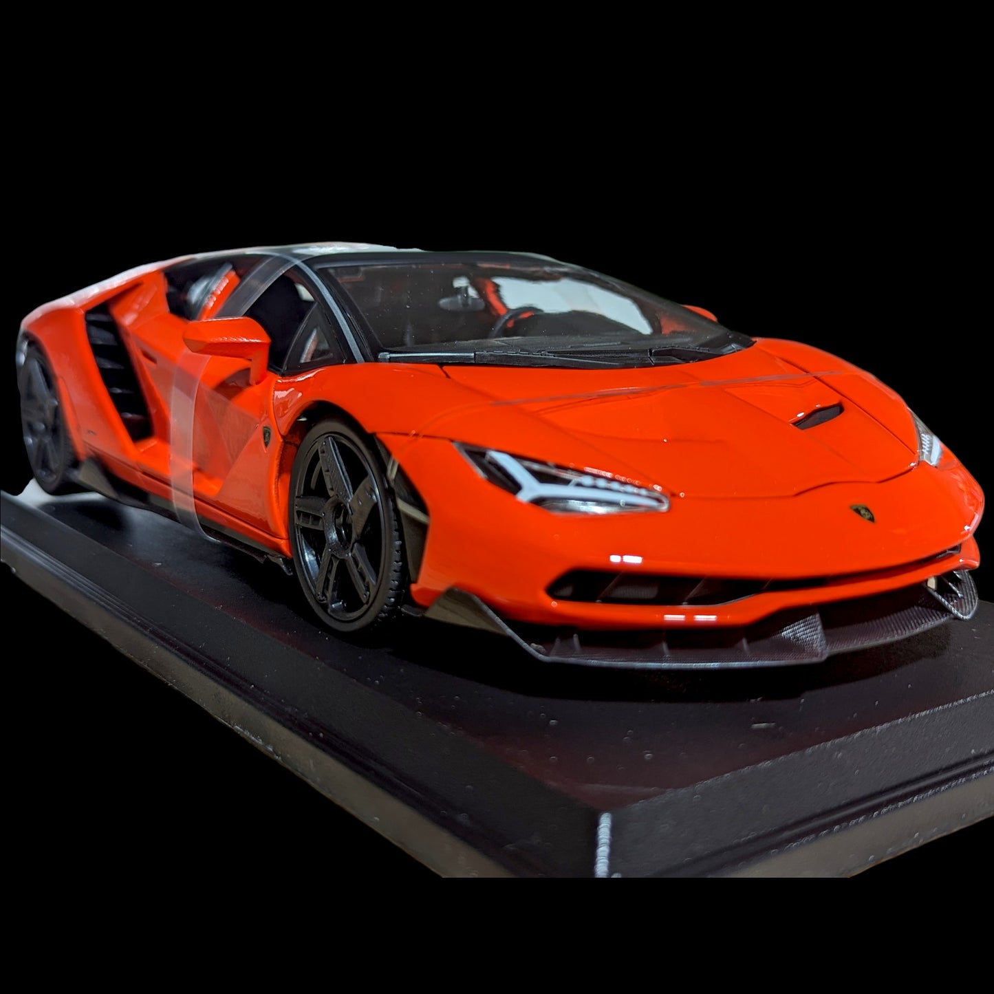 1:18 Maisto - Lamborghini Centenario Naranja Neón (NUEVO) 1/18
