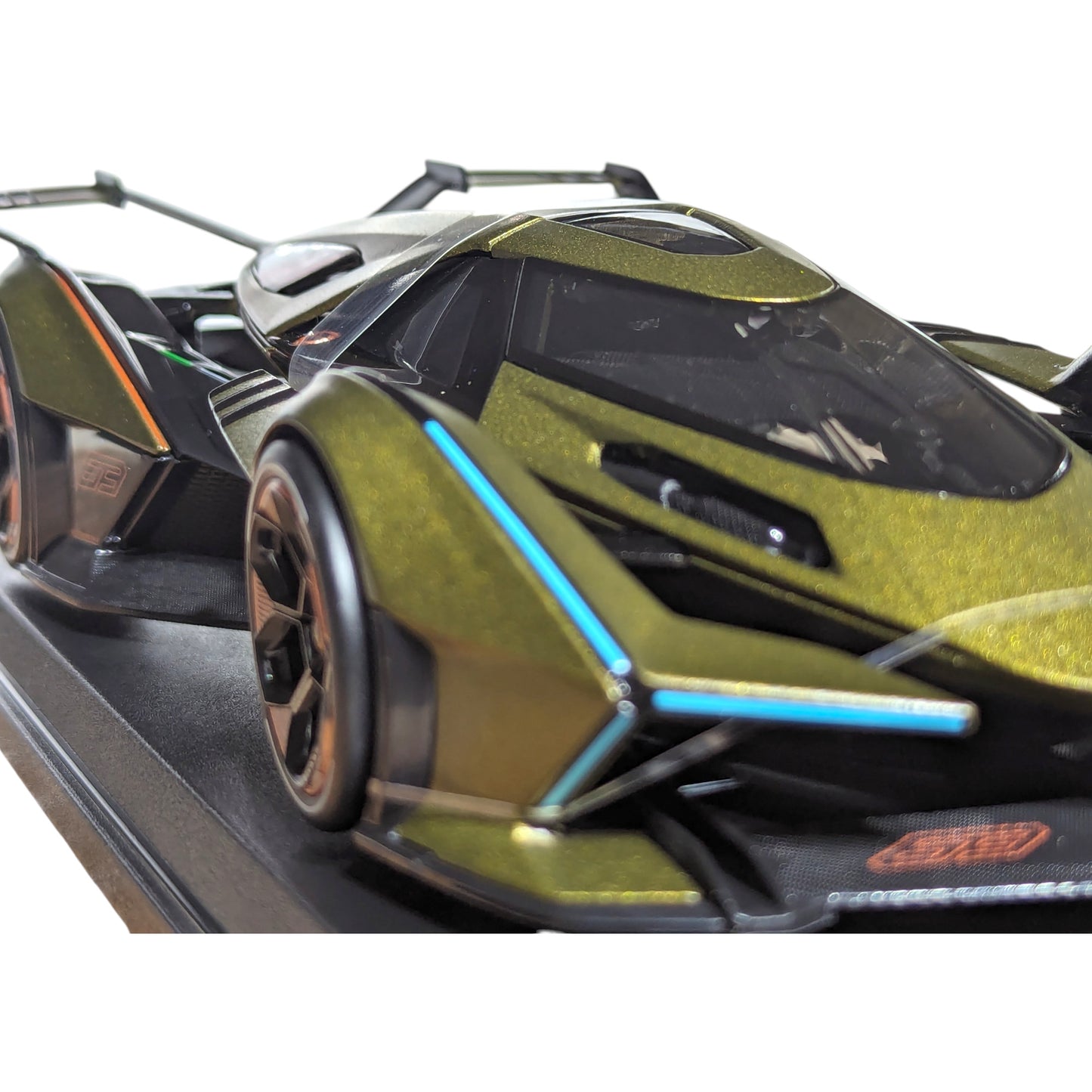 1:18 Maisto - Lamborghini v12 Vision Gran Turimo Gold-Black (BRAND NEW) 1/18