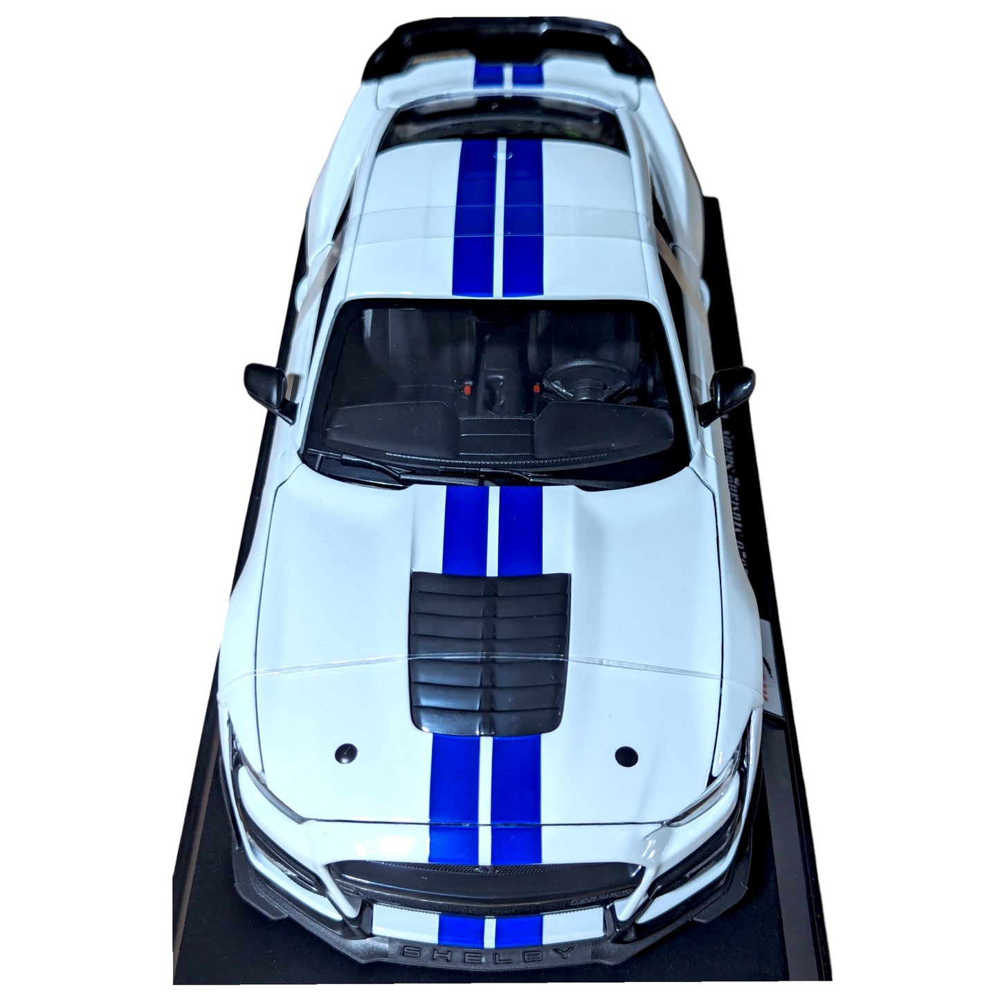 Maisto - Mustang Shelby GT500 2020 - Franja blanca (NUEVO) 1:18