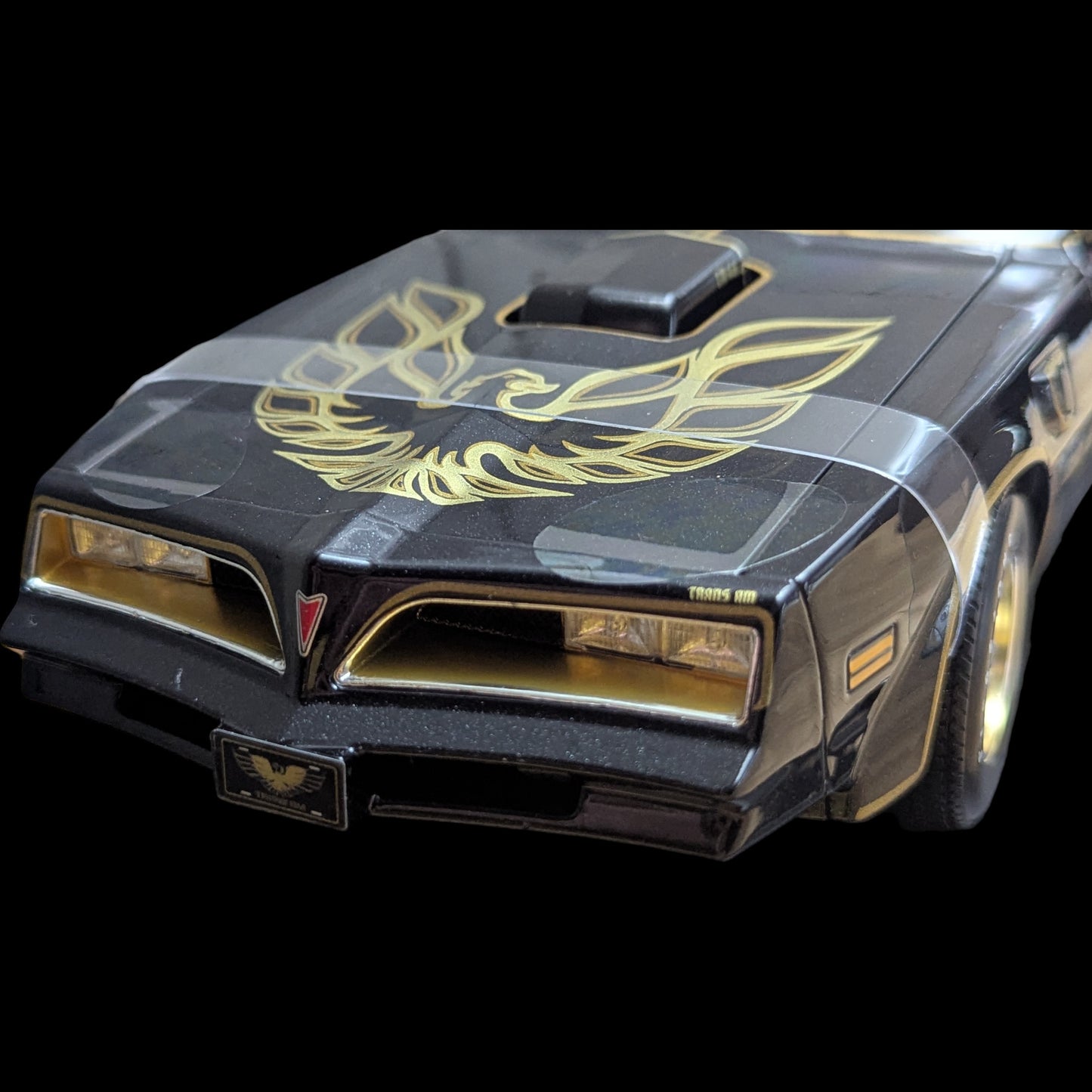 1:18 Maisto Pontiac Firebird Trans Am 1978 - Negro con detalles dorados (NUEVO) 1/18