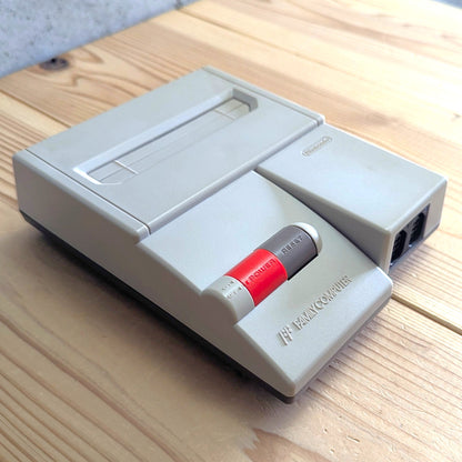 AV FAMICOM / HVC-101 (última versión) – Nintendo (NTCS-J) JAPÓN