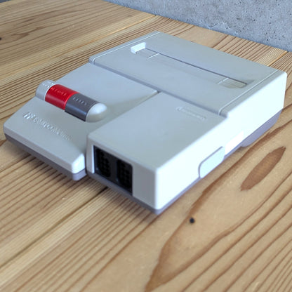 AV FAMICOM / HVC-101 (última versión) – Nintendo (NTCS-J) JAPÓN