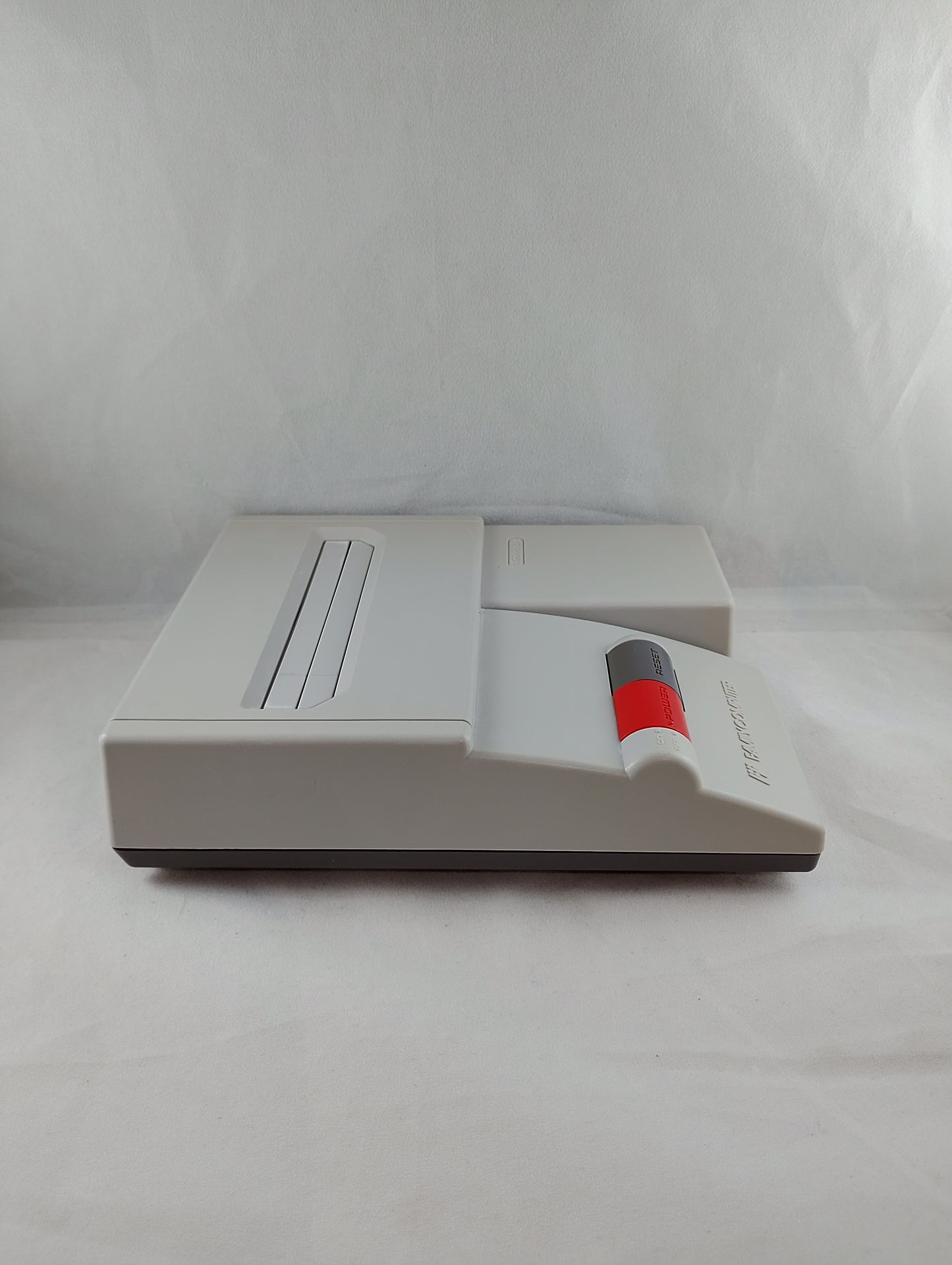 AV FAMICOM HVC-101 HN10340542  (Latest Ver) FC/NES Nintendo Japan NTSC-J Edition