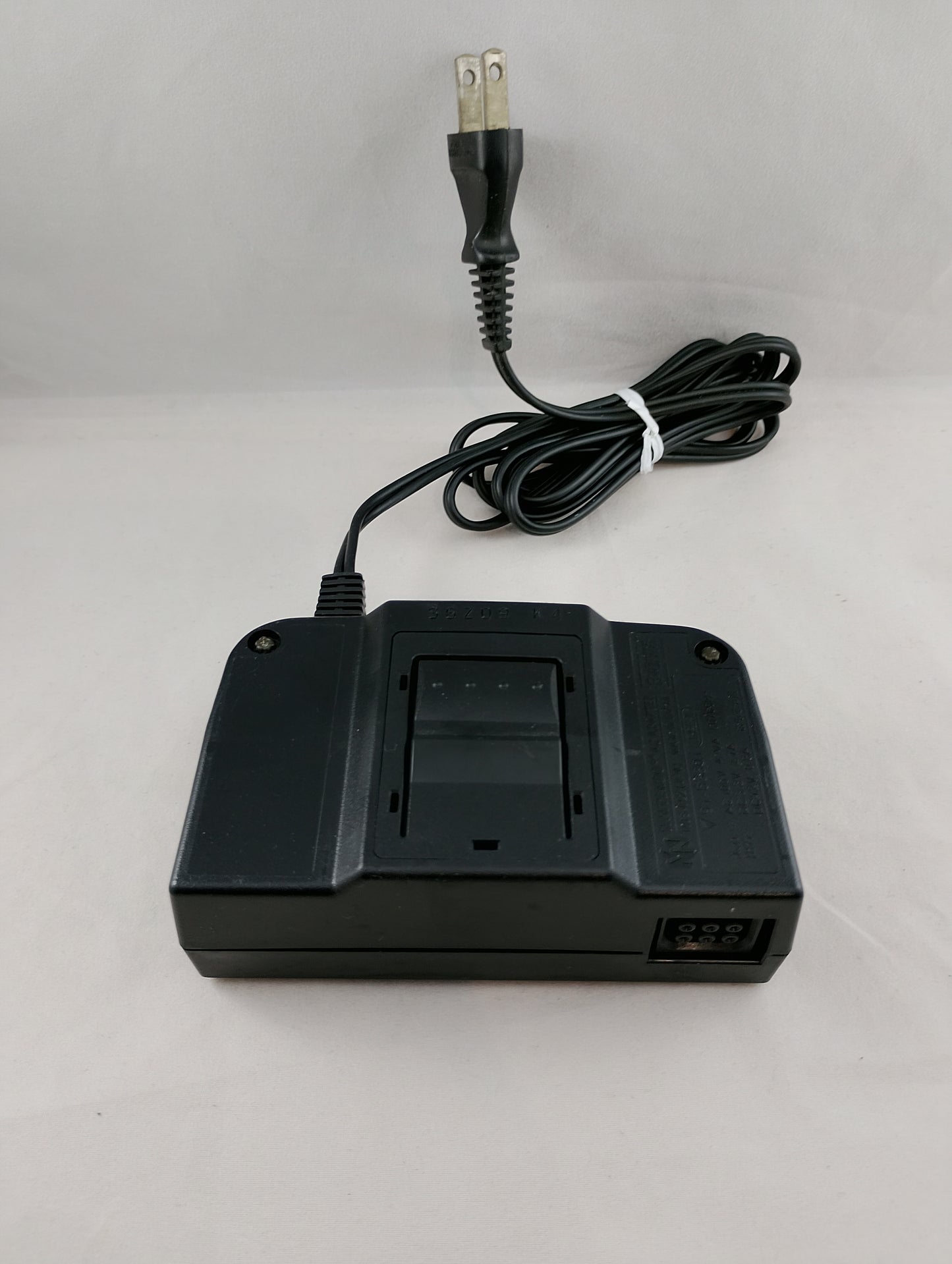 N64 – NUS-001 BLACK - SINGLE UNIT with JUMPER PAK/AC/AV - Nintendo NTSC-J (JAPAN)