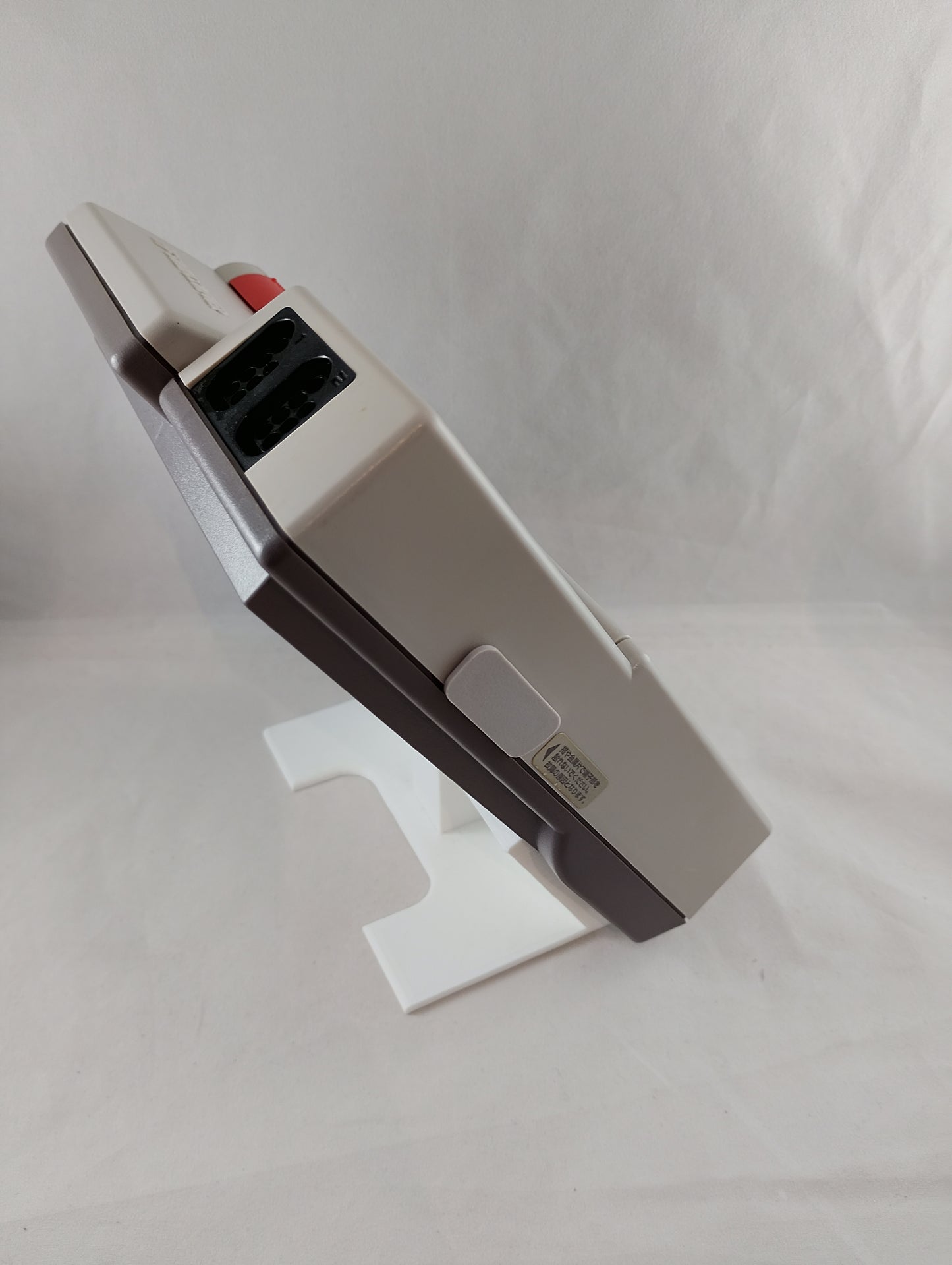 AV FAMICOM / HVC-101 (dernière version) – Nintendo (NTCS-J) JAPON
