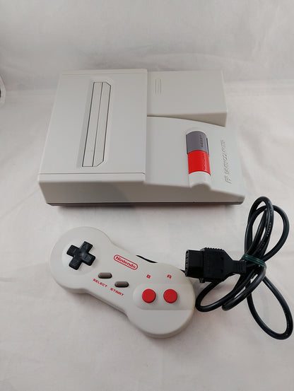 AV FAMICOM / HVC-101 (dernière version) – Nintendo (NTCS-J) JAPON