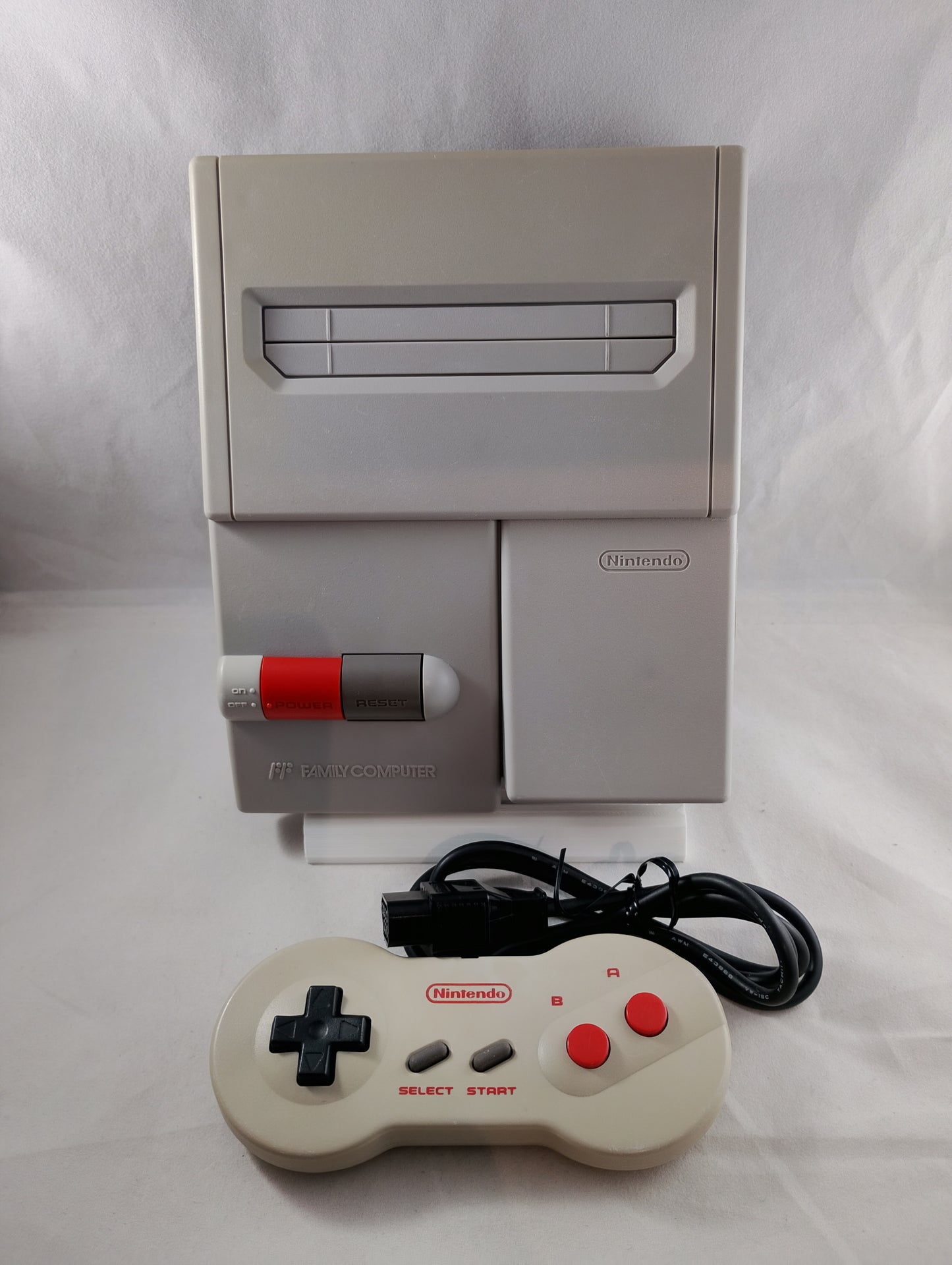 AV FAMICOM HVC-101 HN10672373 (Latest Ver) FC/NES Nintendo Japan NTSC-J Edition (Copia)