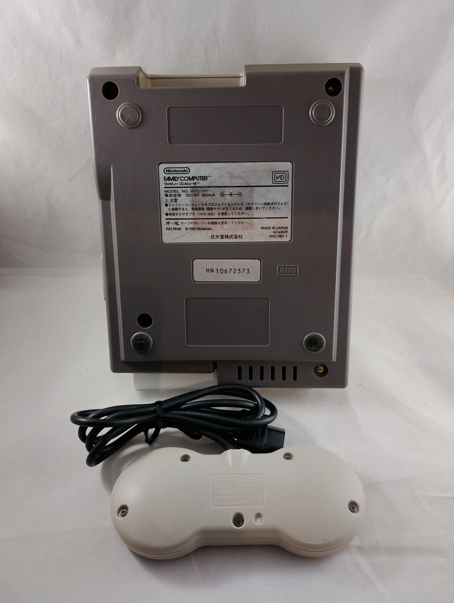 AV FAMICOM HVC-101 HN10672373 (Latest Ver) FC/NES Nintendo Japan NTSC-J Edition (Copia)