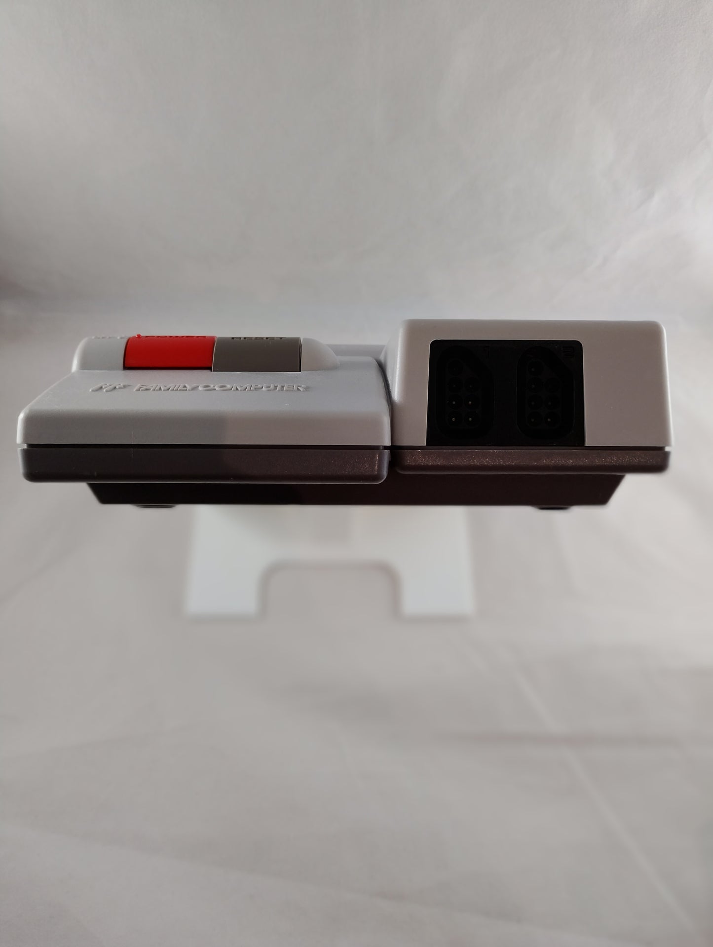 AV FAMICOM HVC-101 HN10672373 (Latest Ver) FC/NES Nintendo Japan NTSC-J Edition (Copia)