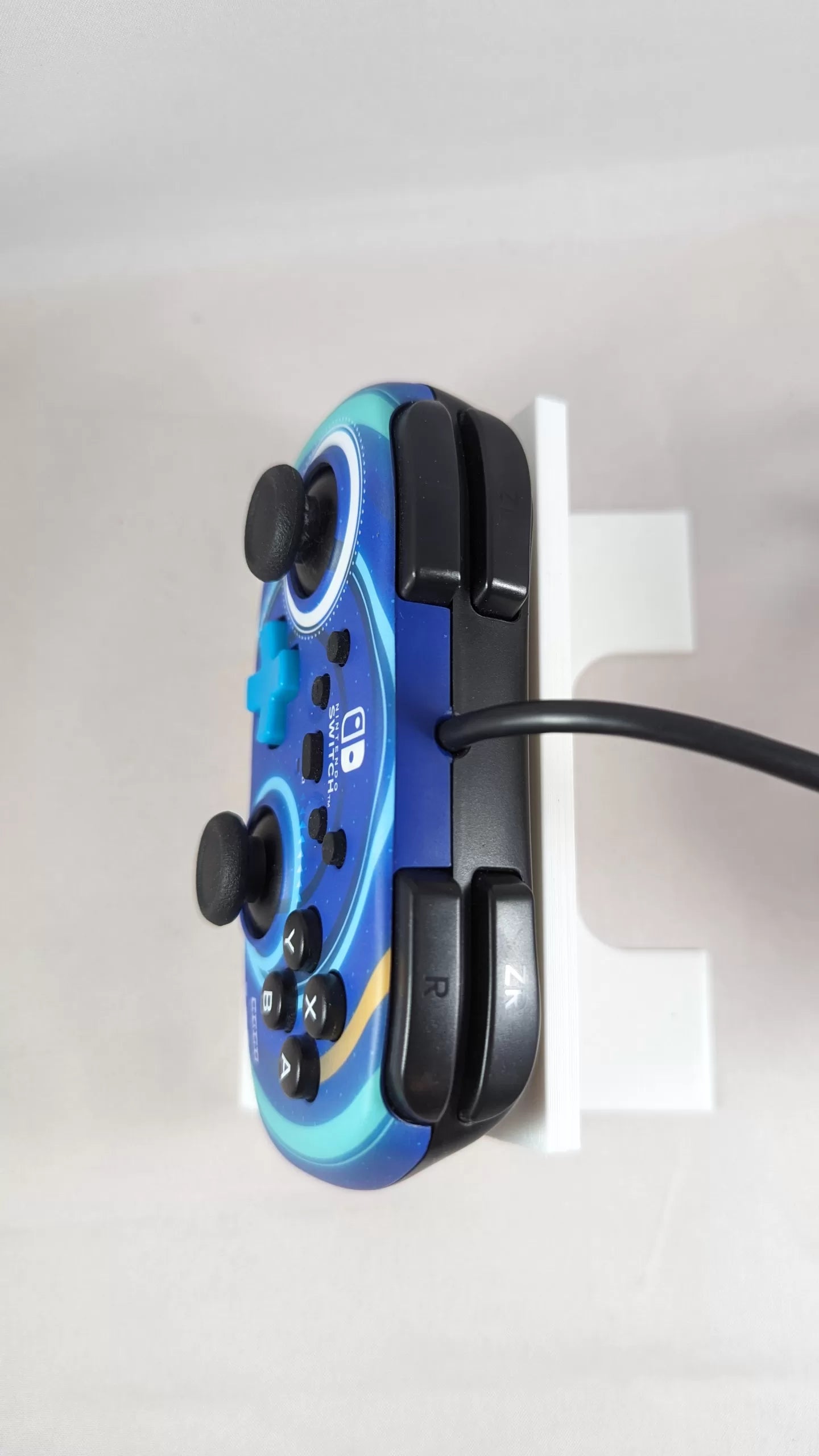 SWITCH HORI PAD - Mini cyclone blue controller (like new) Nintendo Japan Original Edition