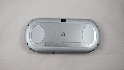 PS VITA PCH 2000 - PlayStation Silver (Japan Edition) SONY