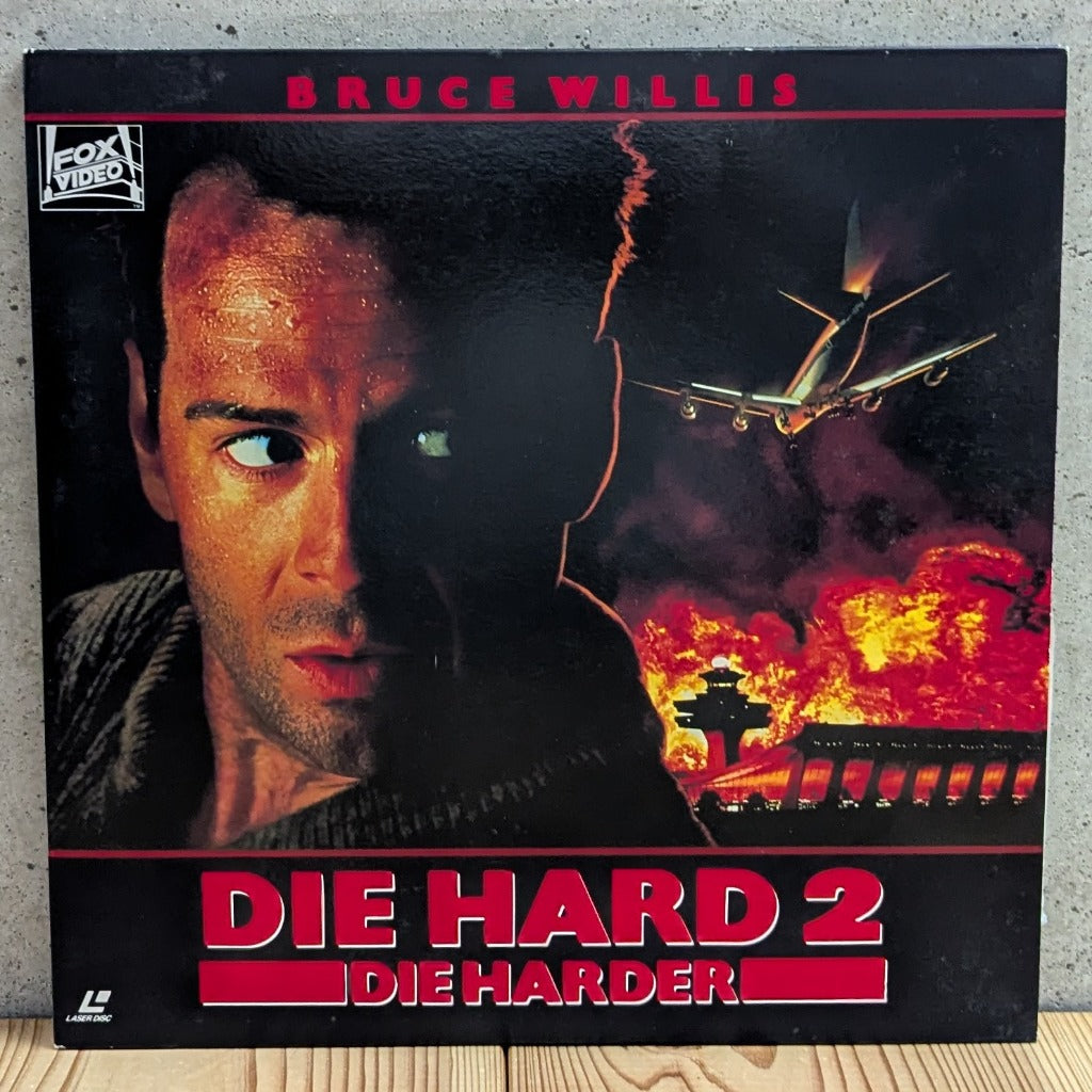 Die Hard 2 Die Harder LaserDisc Front Jacket Clean Presentation Artwork Bruce Willis Dulles Airport Fire