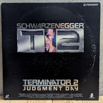 LD Terminator 2 Judgment Day Arnold Schwarzenegger Japanese LaserDisc Gatefold PILF-1370 Front Cover