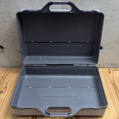N64- Official Nintendo 64 Super Mario 64 Hard Carrying Case / Briefcase (With Moulded Console Tray)
