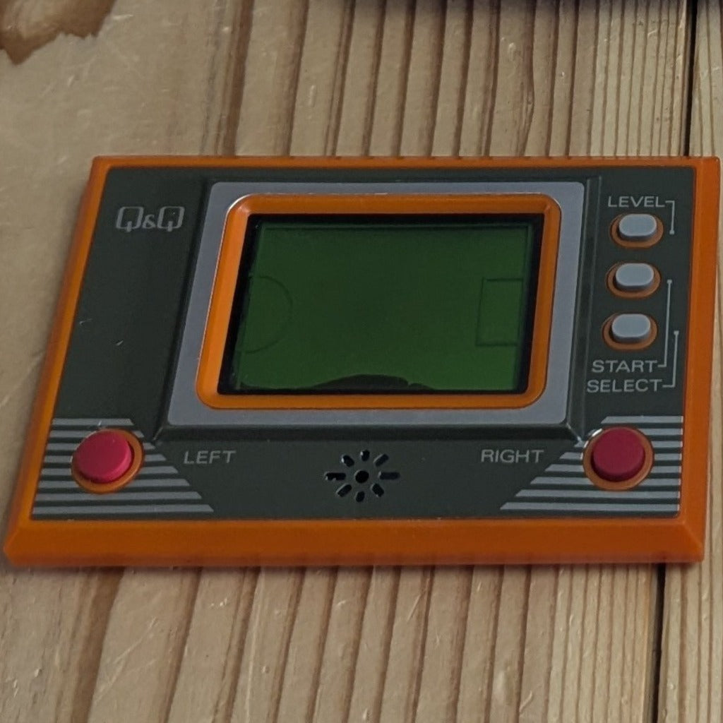 Q&Q Card Game Clock Handheld 3/4 Front View Left and Right Controls