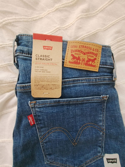 Levi's Classic Straight Jeans - Levi Strauss & Co (W27-L30) Women