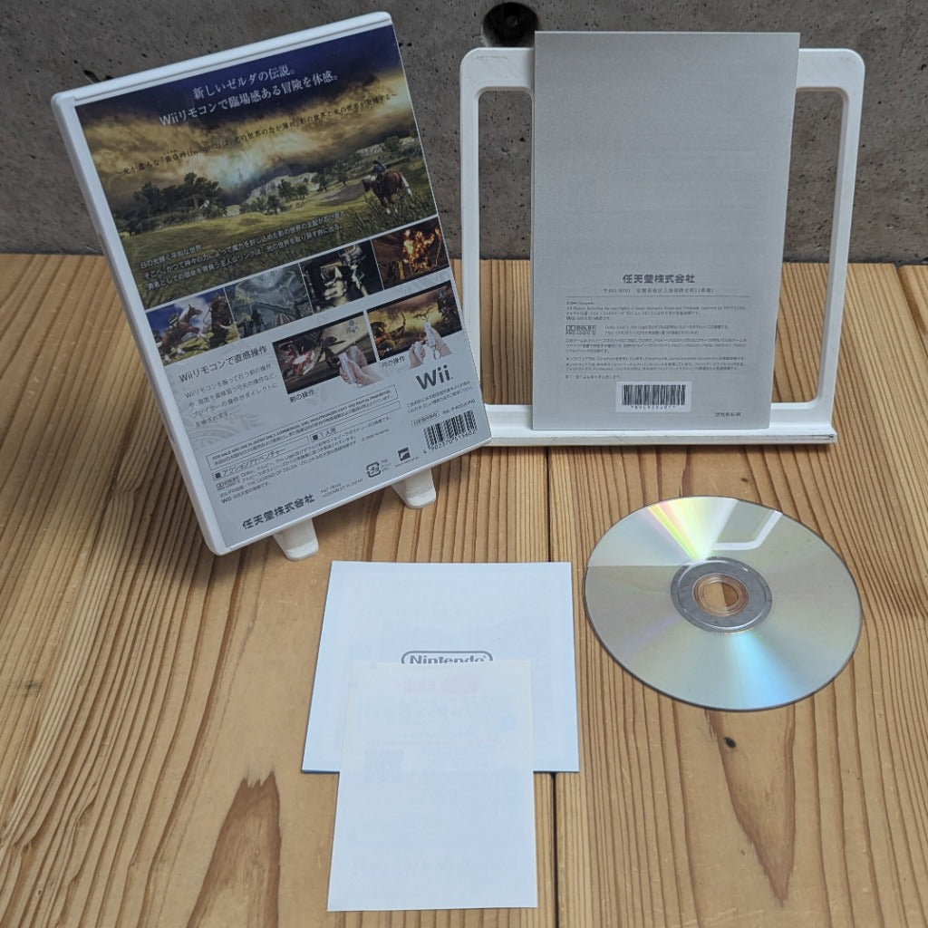 The Legend of Zelda Twilight Princess Wii Japan Edition Case Back Club Nintendo Slip and Pristine Disc Mirror Surface